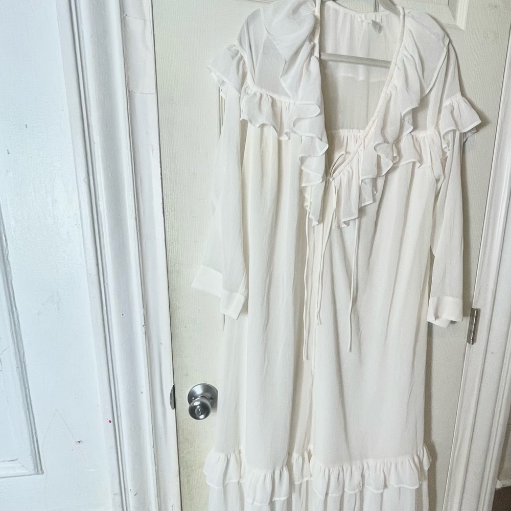 New H&M white dress ruffle neck maxi long sleeve S